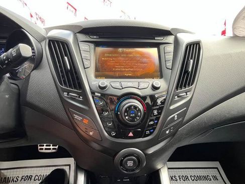 Used 2013 Hyundai Veloster Turbo w/ Ultimate Pkg FWD image 28