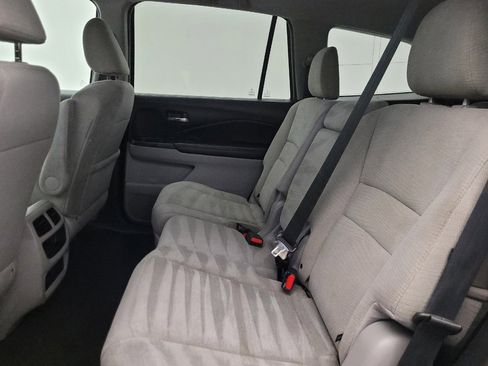 Used 2017 Honda Pilot LX image 18