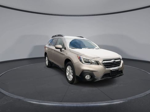 Used 2018 Subaru Outback 2.5i Premium image 2
