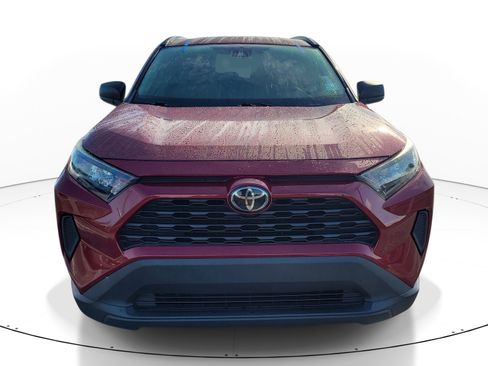Used 2020 Toyota RAV4 LE FWD image 2