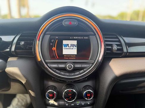 Used 2019 MINI Cooper 2-Door Hardtop FWD image 21