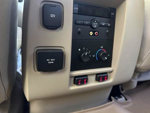 Used 2012 Ford Expedition Limited RWD image 24