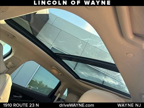 Certified 2022 Lincoln Nautilus Reserve AWD/4WD image 15