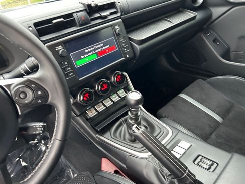 Used 2025 Toyota GR86 Premium RWD image 20