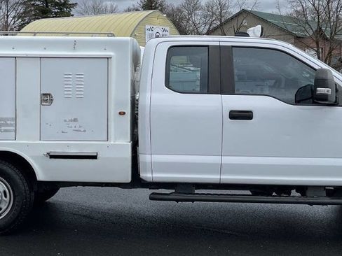 Used 2017 Ford F350 XL w/ Power Equipment Group image 4