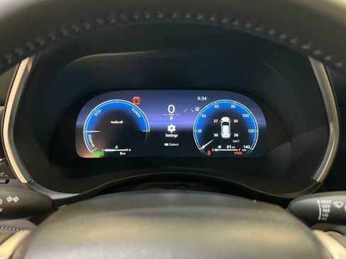 Certified 2025 Toyota Highlander Limited image 19