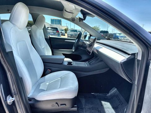 Used 2023 Tesla Model Y Long Range AWD/4WD image 9