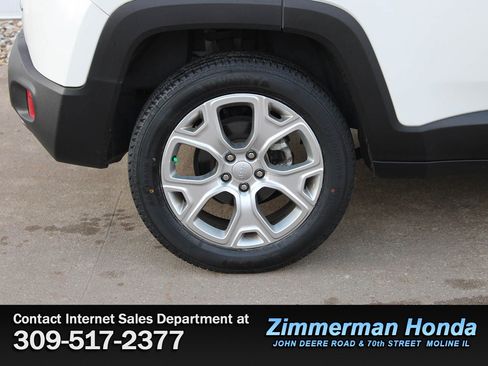 Used 2022 Jeep Renegade Limited image 21