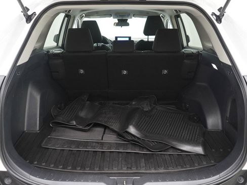 Used 2024 Toyota RAV4 LE image 9