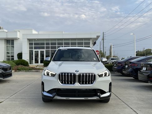 Used 2024 BMW X1 xDrive28i w/ Convenience Package AWD/4WD image 2