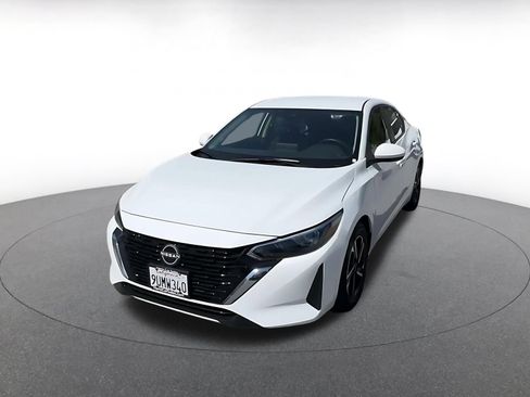 Used 2025 Nissan Sentra SV FWD image 5