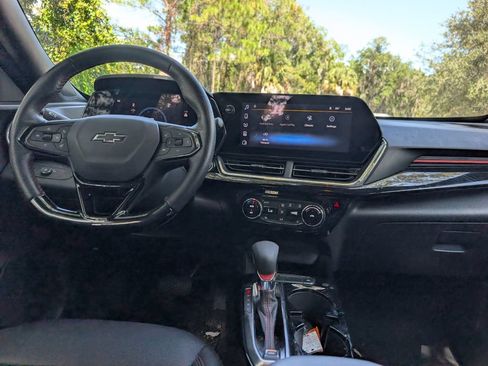 Used 2025 Chevrolet Trax RS w/ Driver Confidence Package FWD image 11