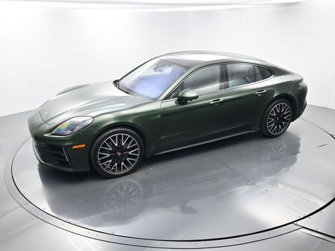 Used 2025 Porsche Panamera 4 image 32
