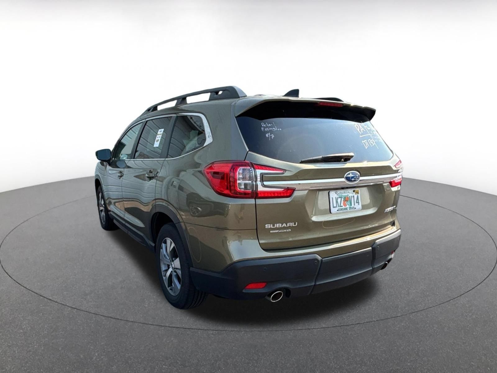 Used 2024 Subaru Ascent Premium w/ Convenience Package AWD/4WD image 8