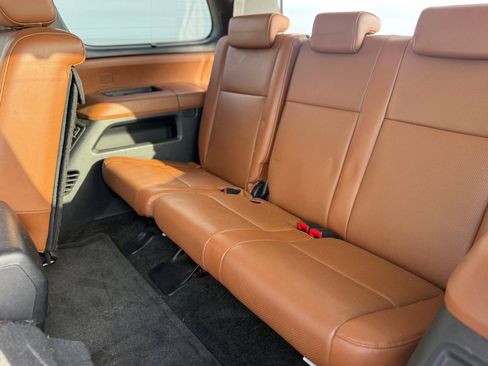 Used 2011 Toyota Sequoia Platinum image 17