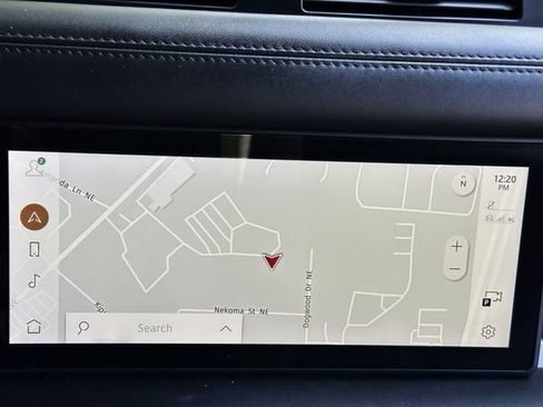 Used 2020 Land Rover Defender 110 SE image 28