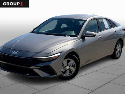 Used 2024 Hyundai Elantra SE