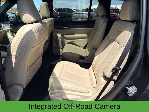 Used 2024 Jeep Grand Cherokee L Limited w/ Luxury Tech Group II AWD/4WD image 25