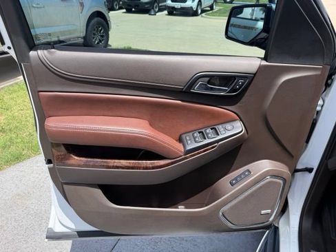 Used 2018 Chevrolet Tahoe Premier AWD/4WD image 9