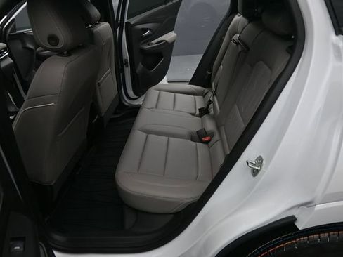 New 2026 Buick Envista Avenir image 13