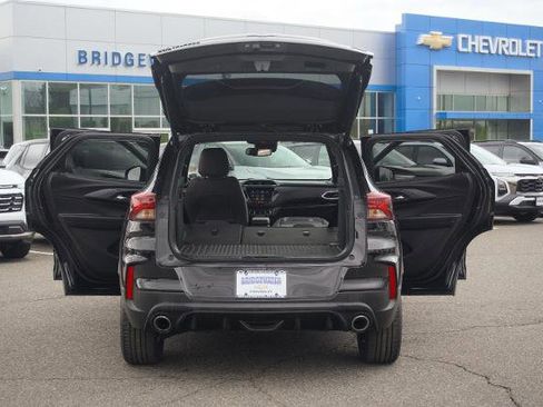 Used 2023 Chevrolet TrailBlazer RS w/ Sun and Liftgate Package AWD/4WD image 10