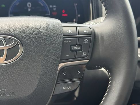 Used 2025 Toyota Camry LE FWD image 13