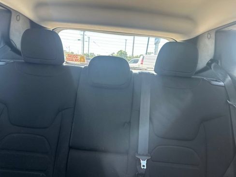 Used 2016 Jeep Renegade Latitude AWD/4WD image 21