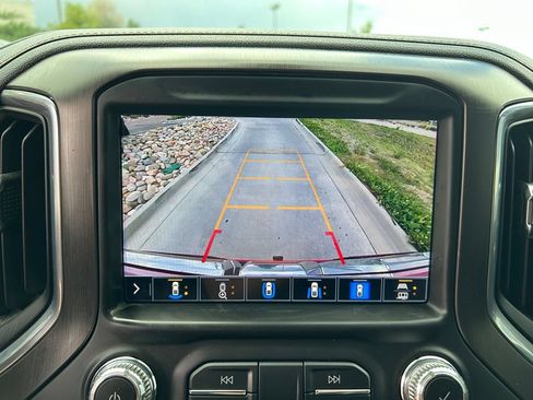 Used 2021 GMC Sierra 1500 AT4 w/ Technology Package AWD/4WD image 22