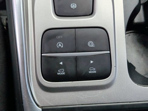Used 2021 Ford Explorer XLT w/ Equipment Group 202A RWD image 27