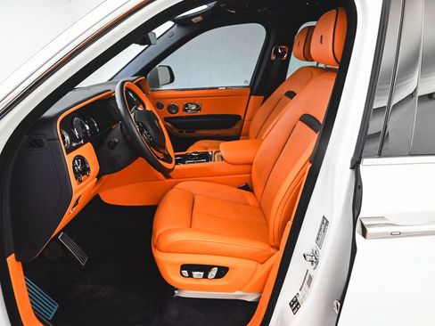 Used 2024 Rolls-Royce Cullinan AWD/4WD image 26