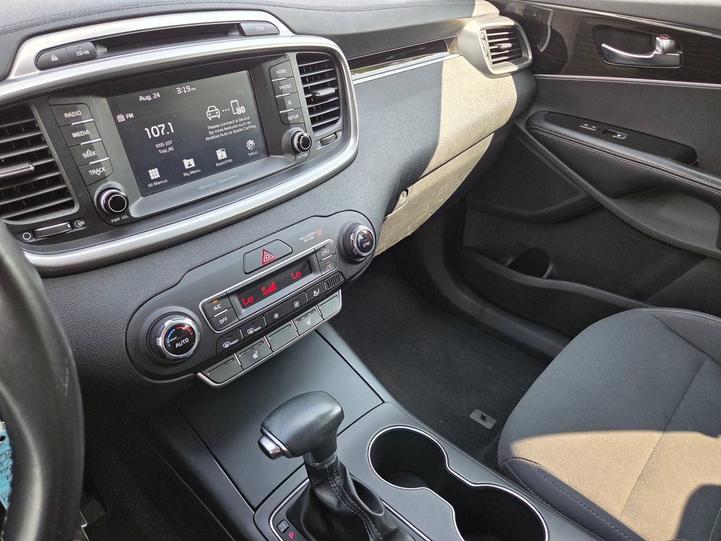 Used 2019 Kia Sorento FWD w/ LX Convenience Package image 34