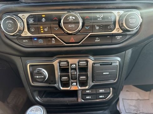 Used 2023 Jeep Wrangler Unlimited Sahara w/ Cold Weather Group image 25