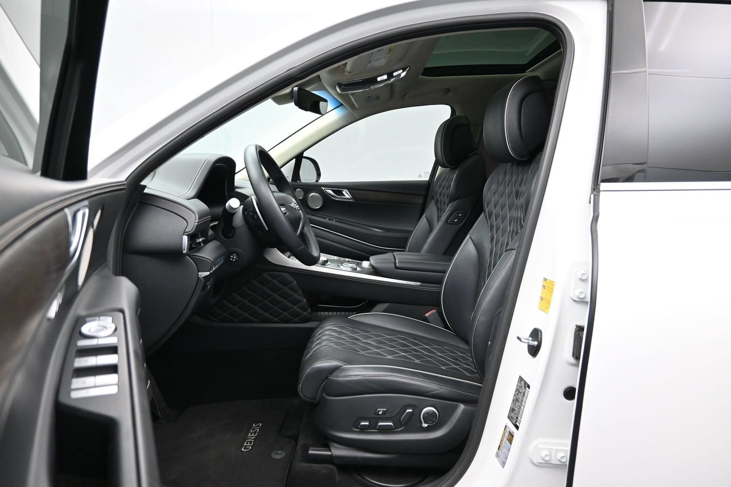 Used 2023 Genesis GV80 3.5T w/ Prestige Package AWD/4WD image 9