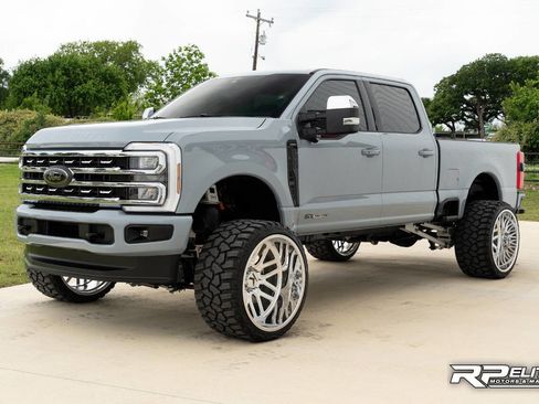 Used 2025 Ford F250 Lariat w/ Black Appearance Package AWD/4WD image 5