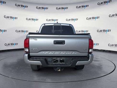 Used 2021 Toyota Tacoma SR AWD/4WD image 4