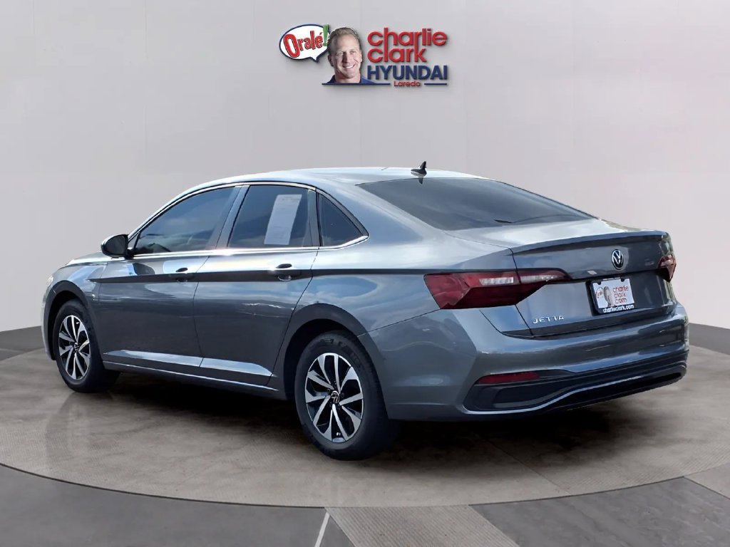 Used 2024 Volkswagen Jetta S FWD image 3