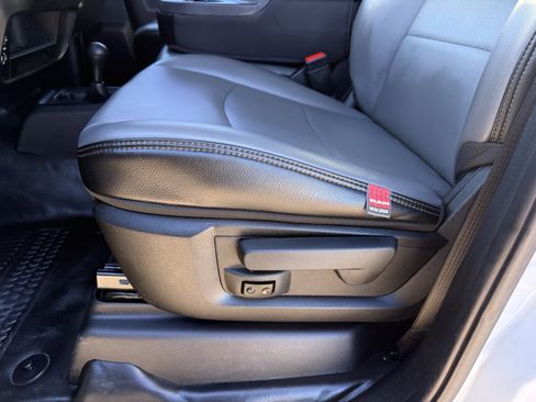 Used 2024 RAM 5500 Tradesman w/ Chrome Appearance Group image 27