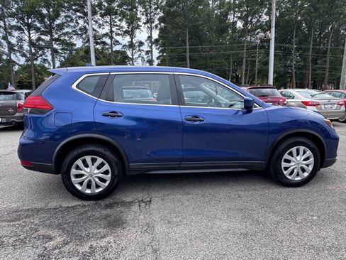 Used 2017 Nissan Rogue S FWD image 6
