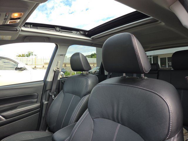 Used 2017 Subaru Forester 2.5i Touring AWD/4WD image 4