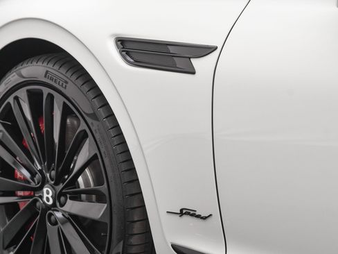 New 2025 Bentley Flying Spur Plug-In Hybrid image 31