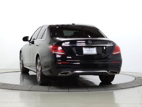 Used 2017 Mercedes-Benz E 300 4MATIC image 5