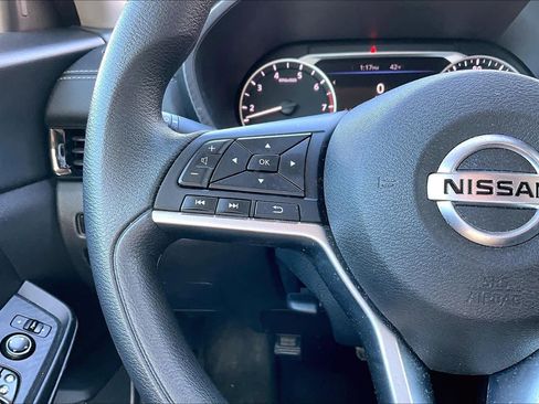 Used 2023 Nissan Sentra SV image 24