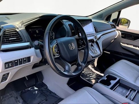 Used 2024 Honda Odyssey Touring image 15