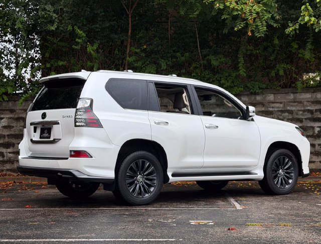 Certified 2023 Lexus GX 460 Premium w/ Accessory Package AWD/4WD image 5