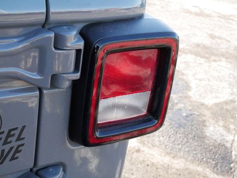 Used 2023 Jeep Wrangler Sport image 18