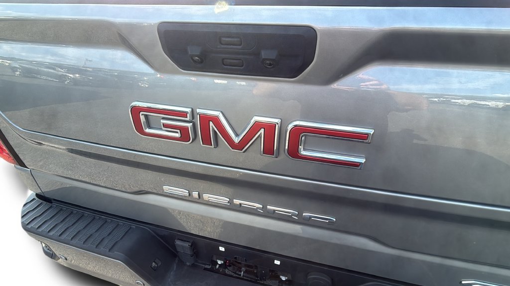 Used 2024 GMC Sierra 1500 AT4 w/ AT4 Premium Package AWD/4WD image 19