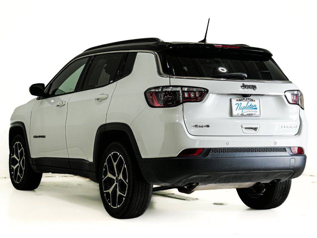 Used 2025 Jeep Compass Limited AWD/4WD image 8
