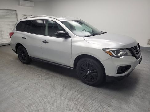 Used 2018 Nissan Pathfinder SL image 11