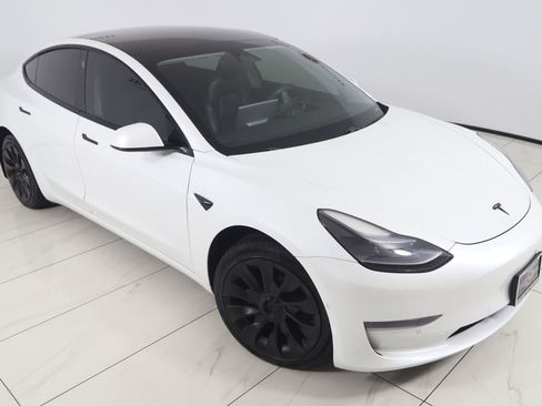 Used 2021 Tesla Model 3 Standard Range Plus RWD image 17
