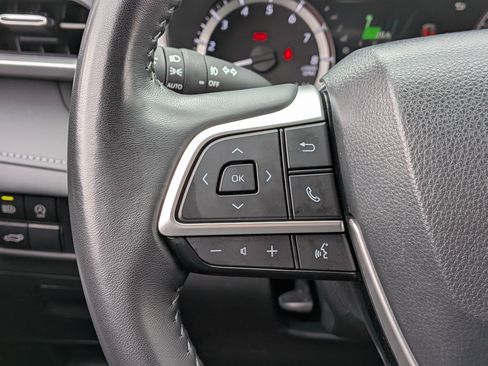 Used 2023 Toyota Highlander XSE AWD/4WD image 33